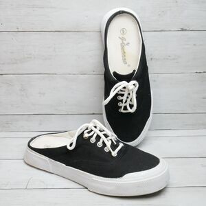 Giovanna  Womens Size 9 Lace Mule Slip On Sneaker Black